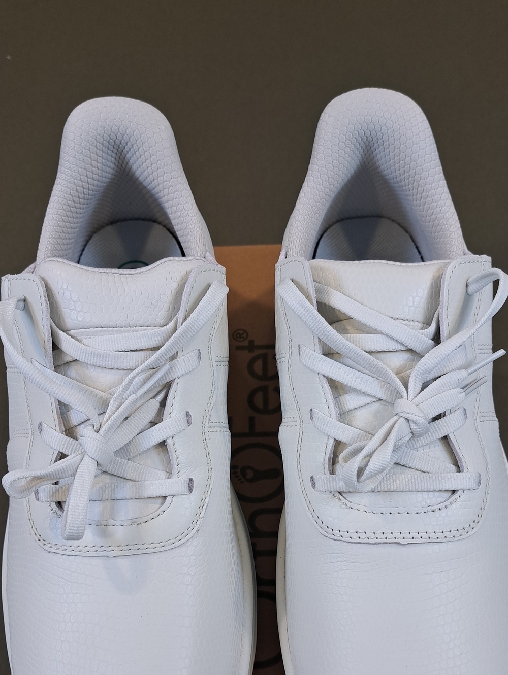 Orthofeet Stride Hands-Free Sneakers - Color: Ecru - Size: Women 11.5 Wide (D) - Picture 5 of 13